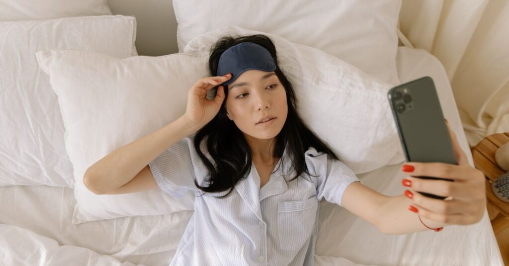 A Realistic Bedtime Routine for Adults That Fits Real Life